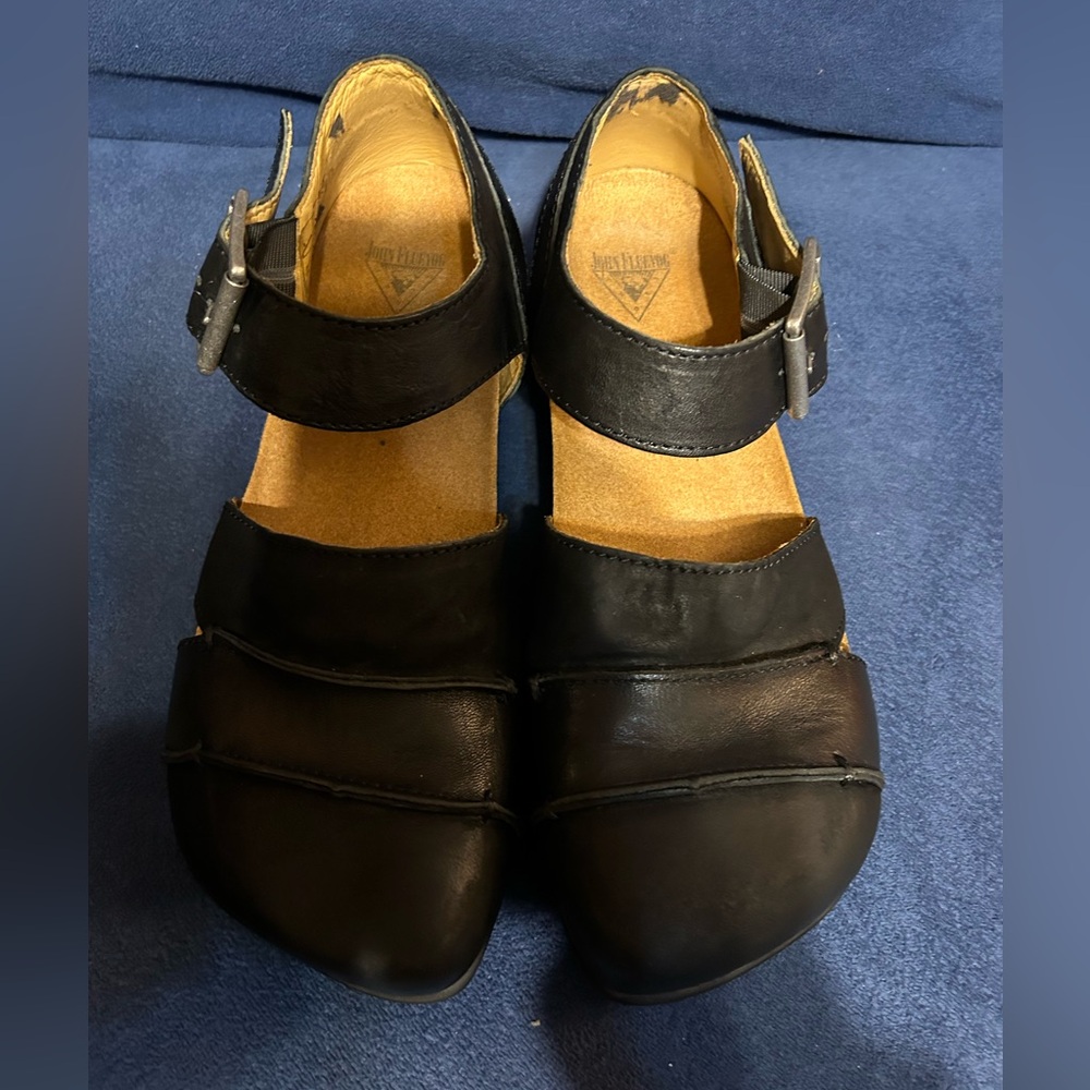 John Fluevog size 8 Mary Jane style shoe.